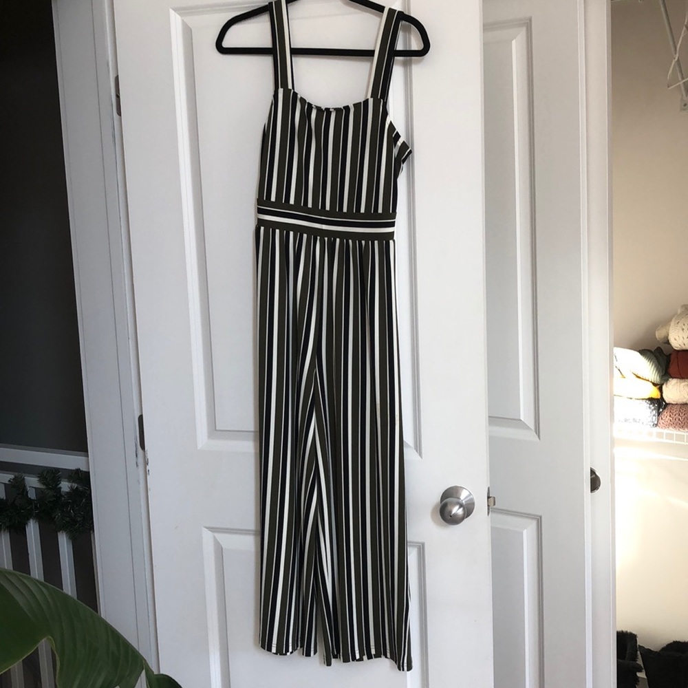 NWT Express jumpsuit - small